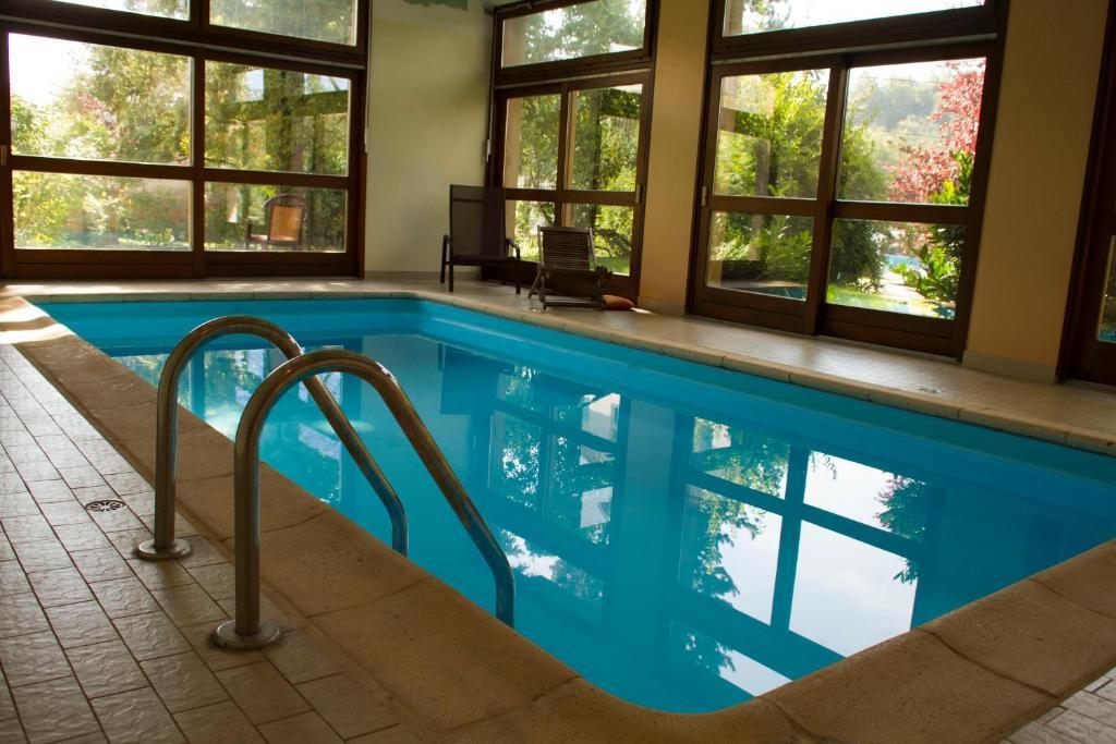 Les Cigognes Hotel Abreschviller Bagian luar foto