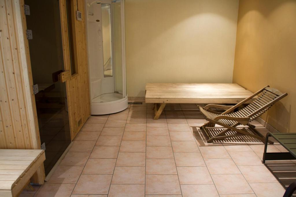Les Cigognes Hotel Abreschviller Bagian luar foto