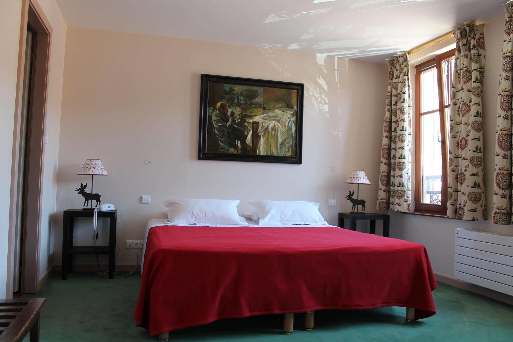 Les Cigognes Hotel Abreschviller Bagian luar foto